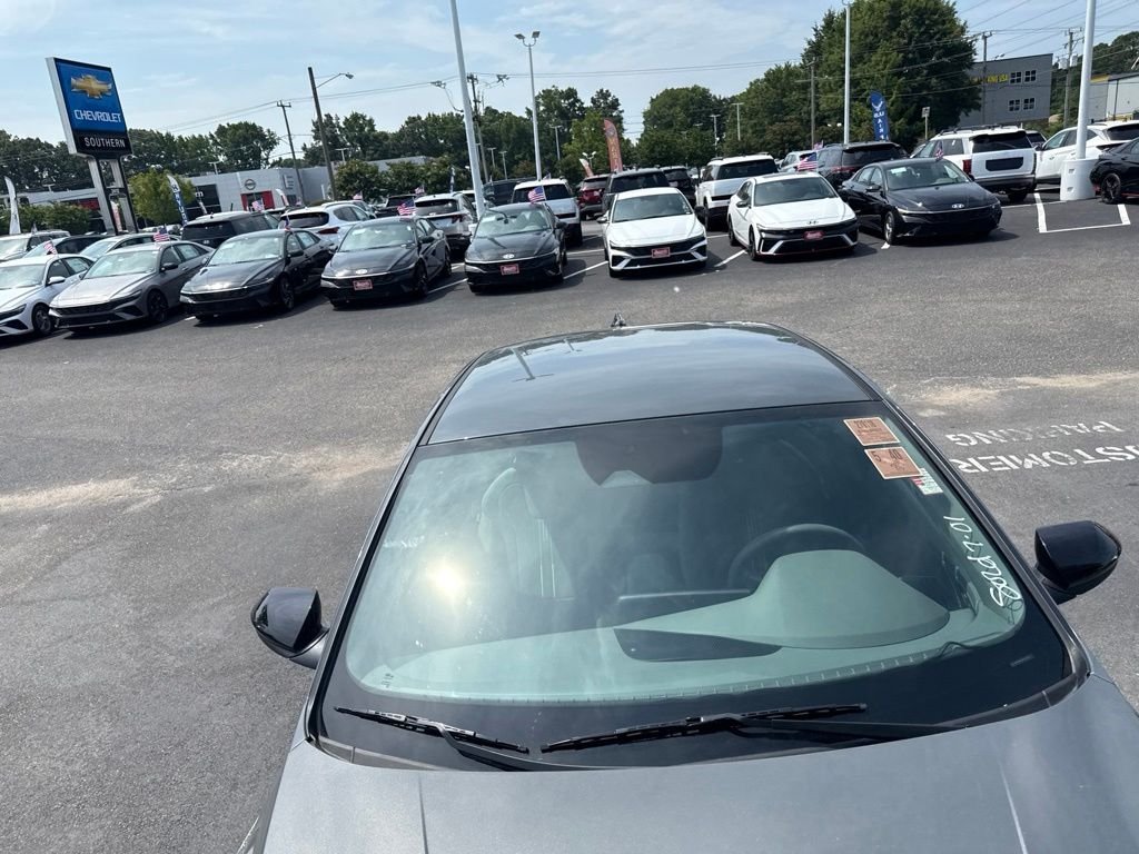 Used 2026 Gray Hyundai SEL Sport image 16