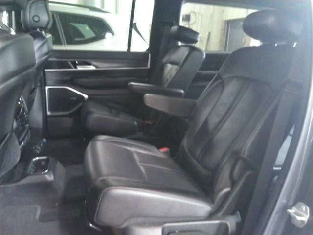 Used 2024 Gray Jeep Series III image 3