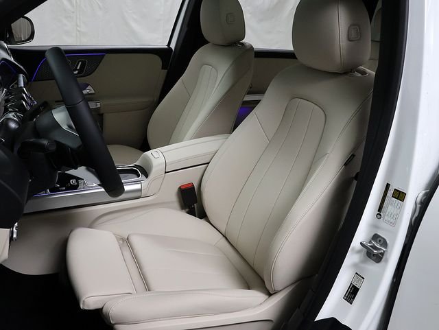 New 2026 Polar White Mercedes-Benz GLB 250 image 10