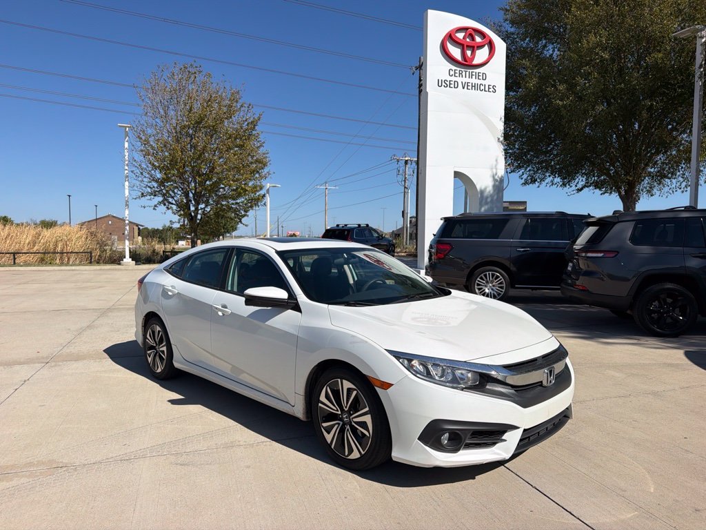 Used 2017 White Honda EX-T image 1