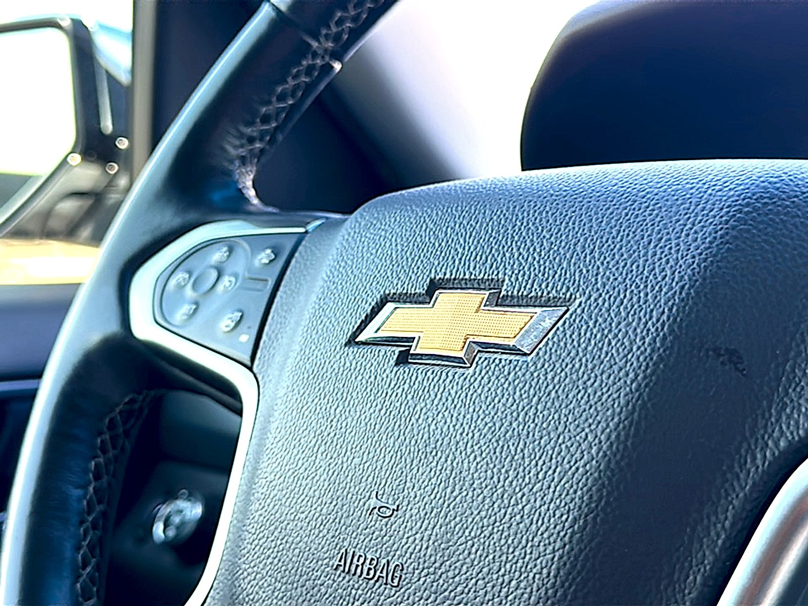 Used 2020 Summit White Chevrolet 2WD Premier image 31