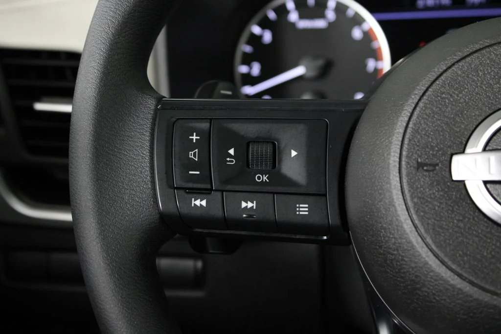 2024 Nissan Rogue SV - Photo 26