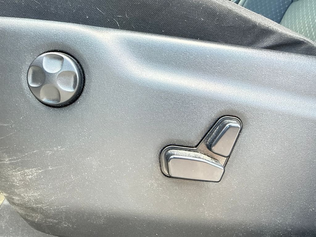 Used 2021 White Jeep Laredo E image 9