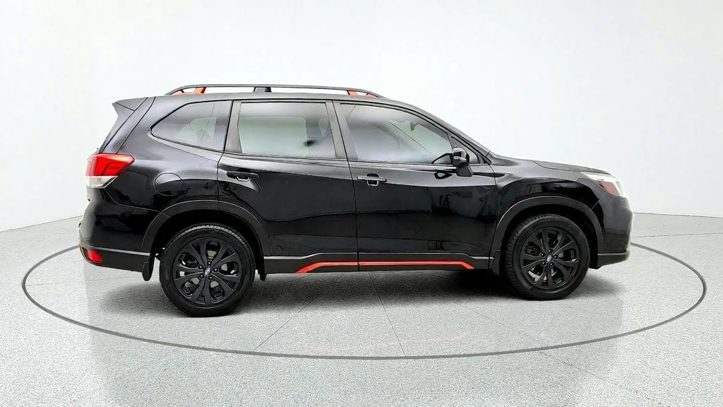 Used 2019 Crystal Black Silica Subaru 2.5i Sport image 4