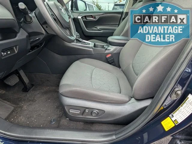 2023 Toyota RAV4 XLE - Photo 12