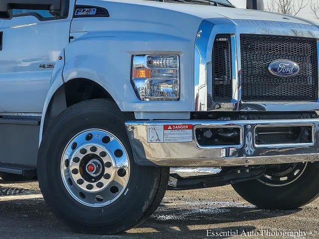New 2025 Oxford White Ford F-750 SD Diesel Straight Frame image 3