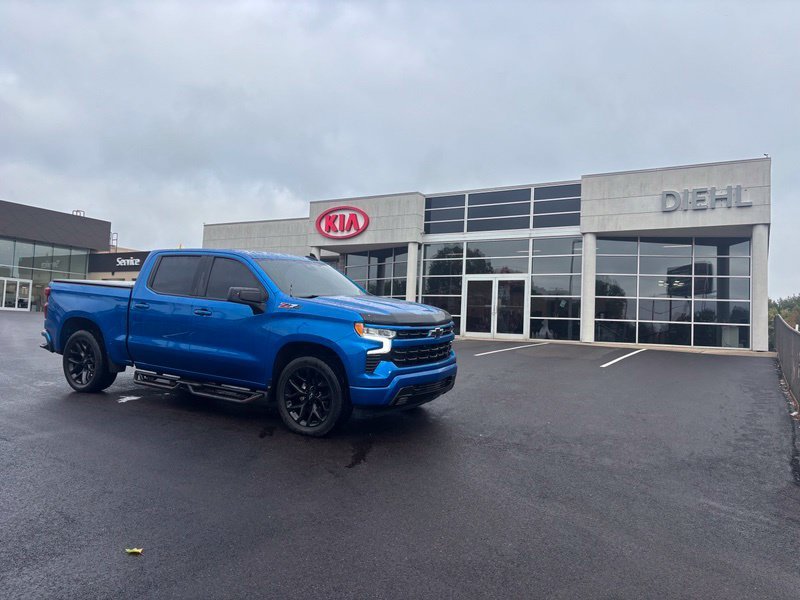 Used 2022 Blue Chevrolet RST image 4