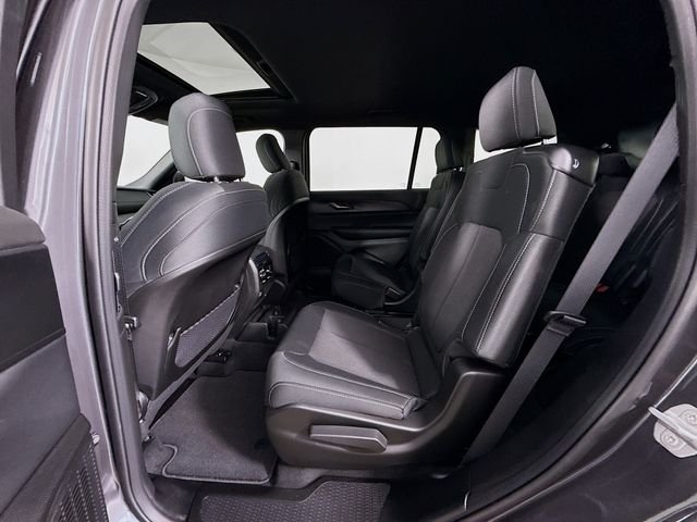 New 2025 Baltic Gray Metallic Clear-Coat Exterior Paint Jeep Laredo image 23