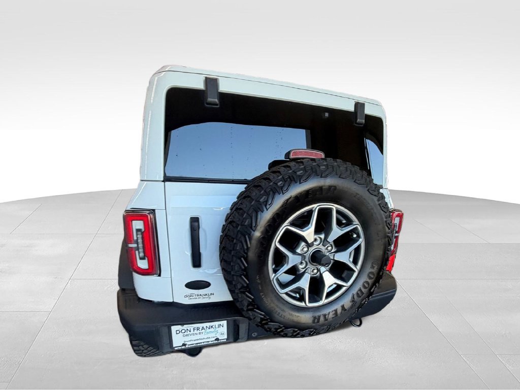 Used 2025 White Ford Badlands image 5