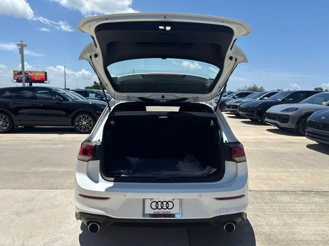 Used 2024 Opal White Volkswagen SE image 9