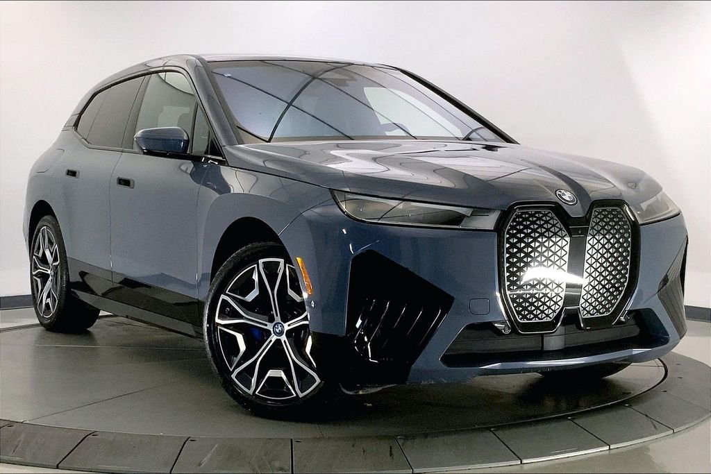 2024 BMW iX xDrive50's photo