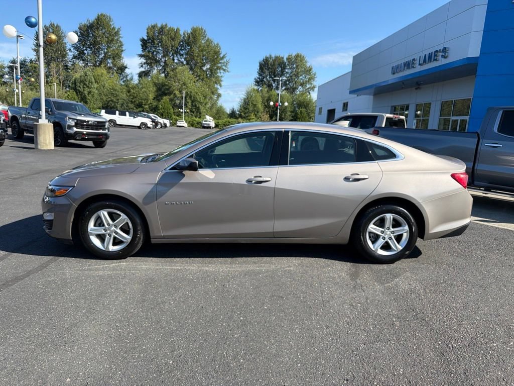 Used 2024 Mineral Gray Metallic Chevrolet 1LT image 2