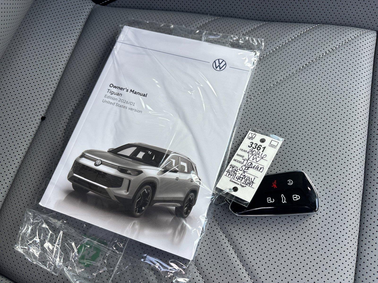 New 2026 Platinum Gray Metallic Volkswagen SE R-Line Black image 41