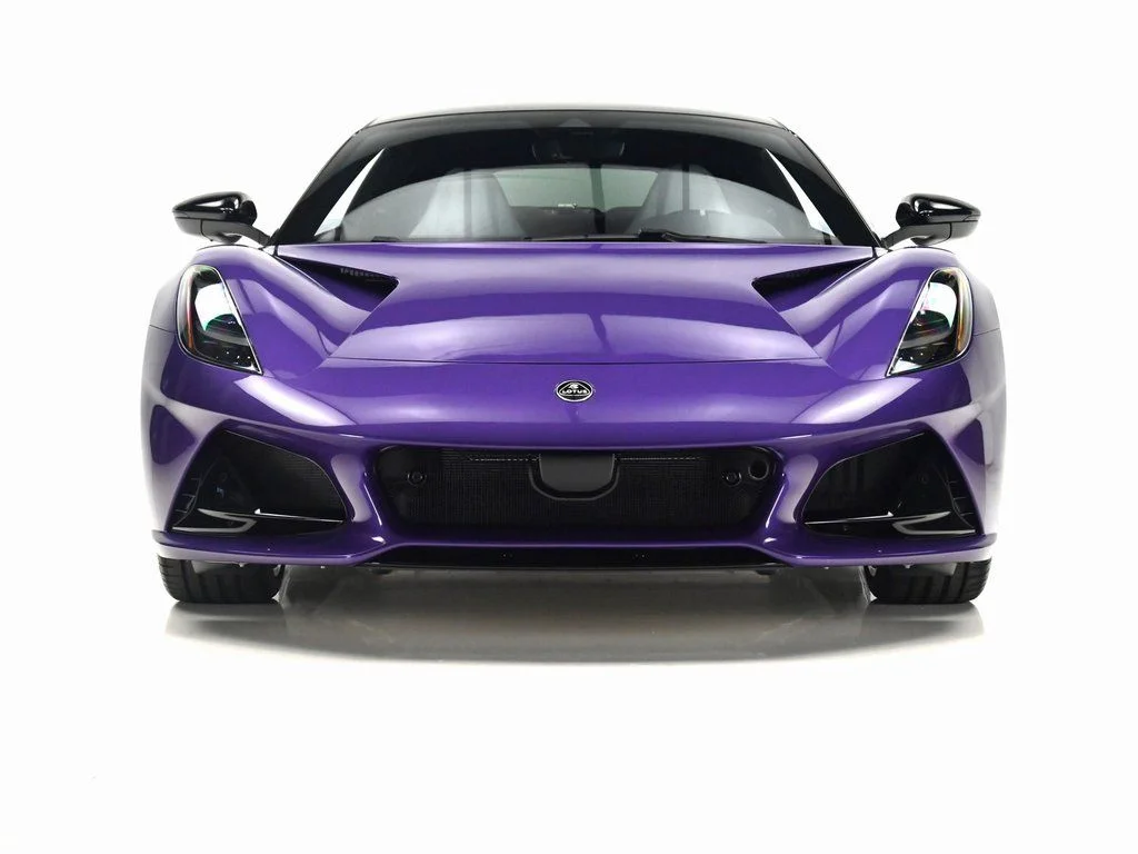 2026 Lotus Emira - Photo 2