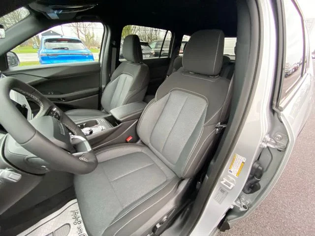 New 2026 Silver Jeep Laredo image 9