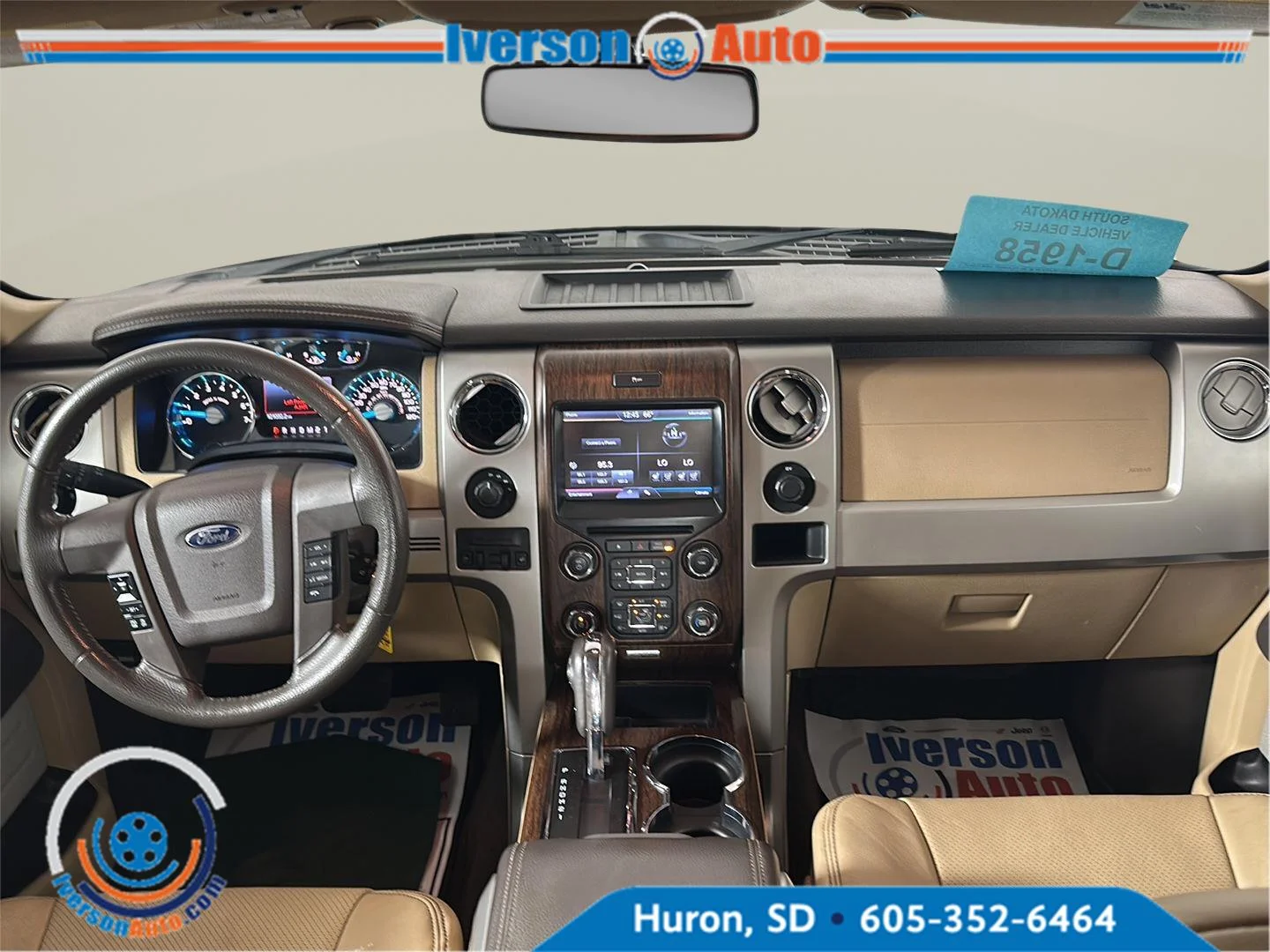 Used 2013 Green Gem Metallic/Pale Adobe Metallic Ford Lariat image 23