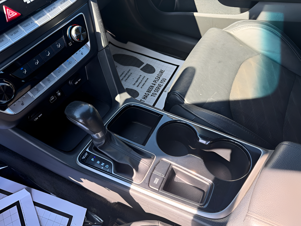 Used 2018 Red Hyundai Sport image 16