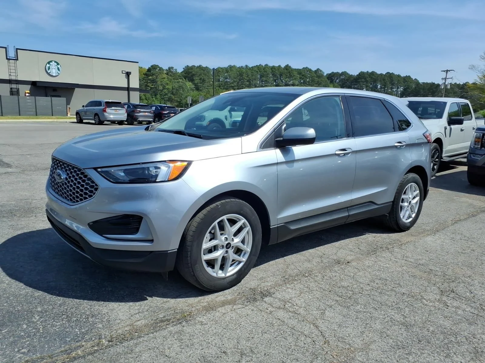 2024 Ford Edge SEL AWD's photo