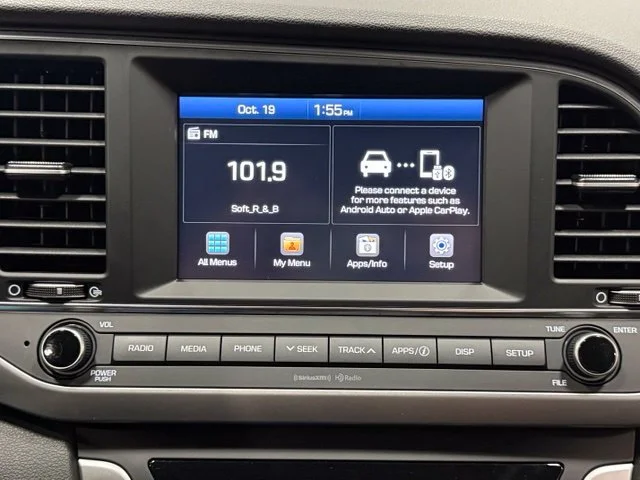 Used 2018 White Hyundai SEL image 24