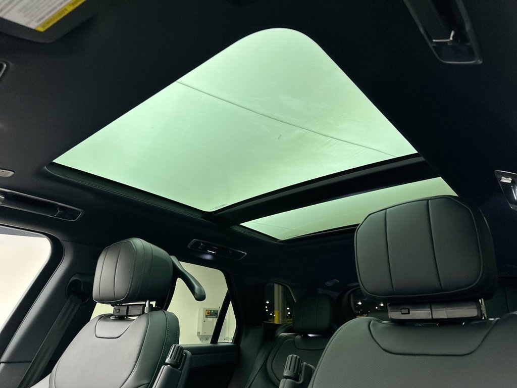 New 2027 Varesine Blue Land Rover SE image 11