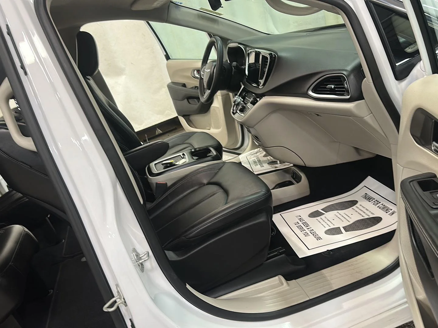 Used 2024 Bright White Clearcoat Chrysler Touring L image 29