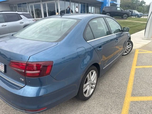 Used 2017 Blue Volkswagen 1.8T SEL image 3
