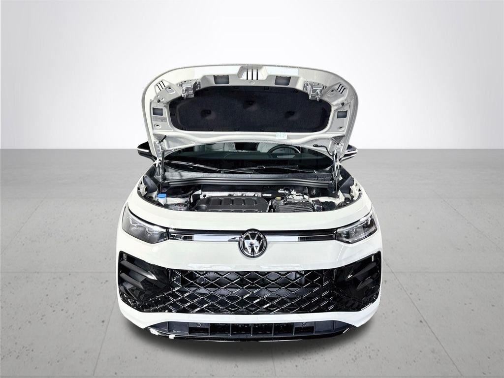 New 2026 Sandstone Volkswagen SE R-Line Black image 22