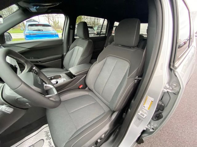 New 2026 Silver Jeep Laredo image 9