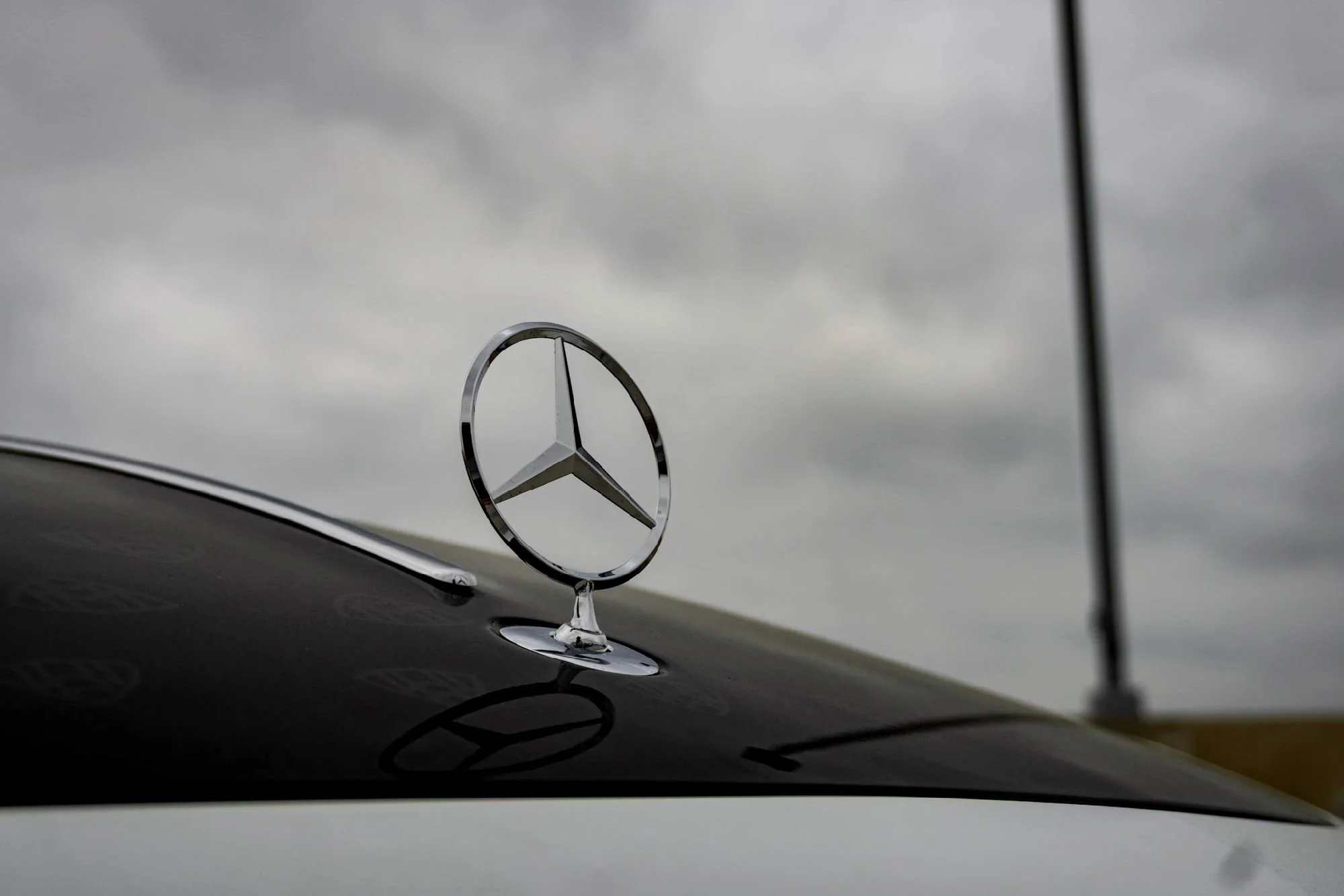 New 2026 White Mercedes-Benz Maybach SL 680 Monogram Series image 12