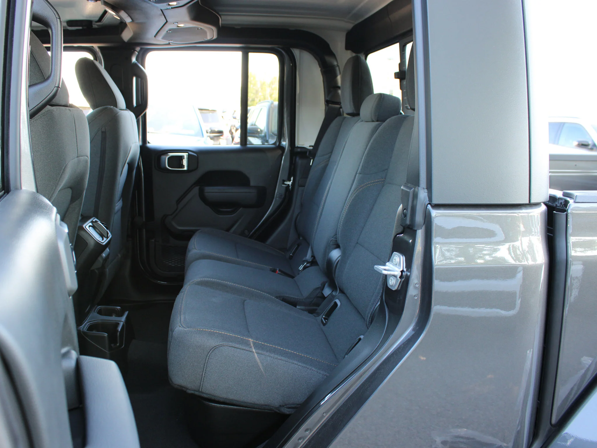 Used 2025 Grey Jeep Sport S* 4x4 image 11