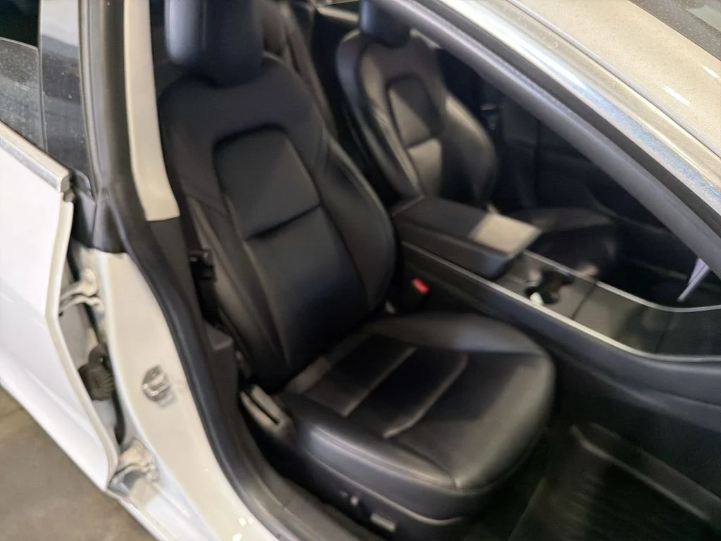 Used 2019 White Tesla Standard Range Plus image 26
