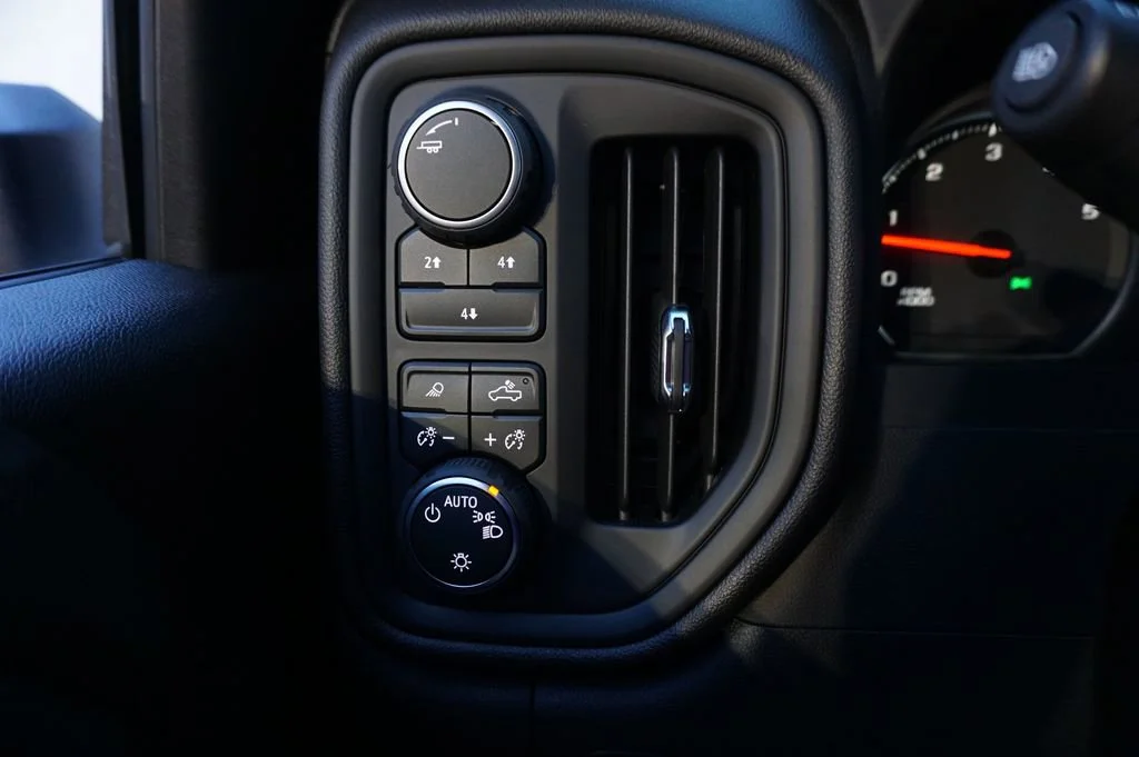 2026 Chevrolet Silverado 2500 HD Custom - Photo 20