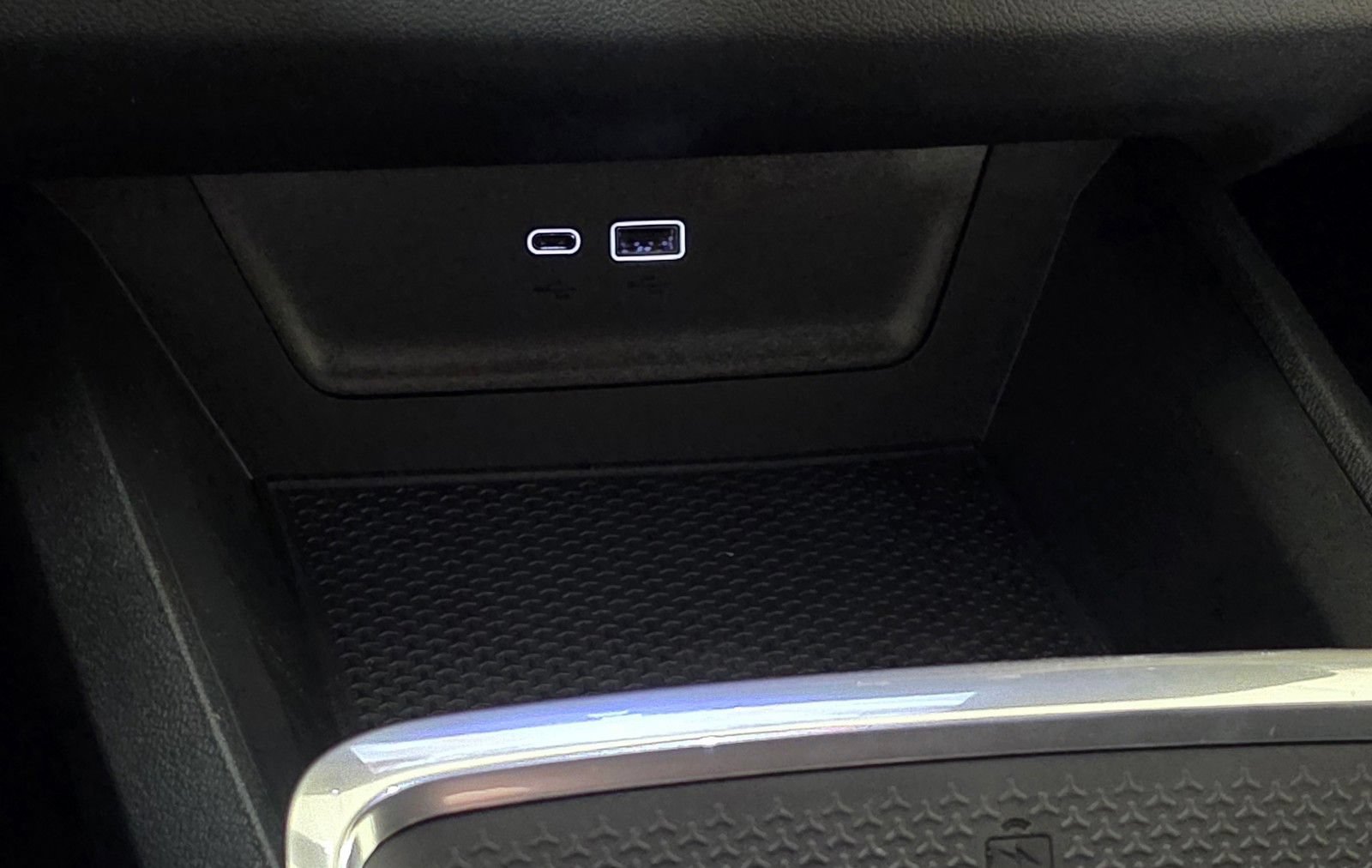 New 2027 Mosaic Black Metallic Chevrolet ACTIV image 28
