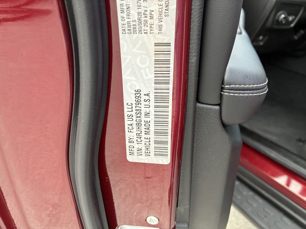 New 2025 Velvet Red Pearl-Coat Exterior Paint Jeep Limited image 40