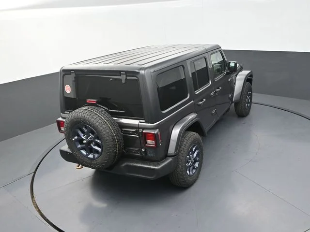 New 2026 Granite Crystal Metallic Clear-Coat Exterior Paint Jeep  image 17