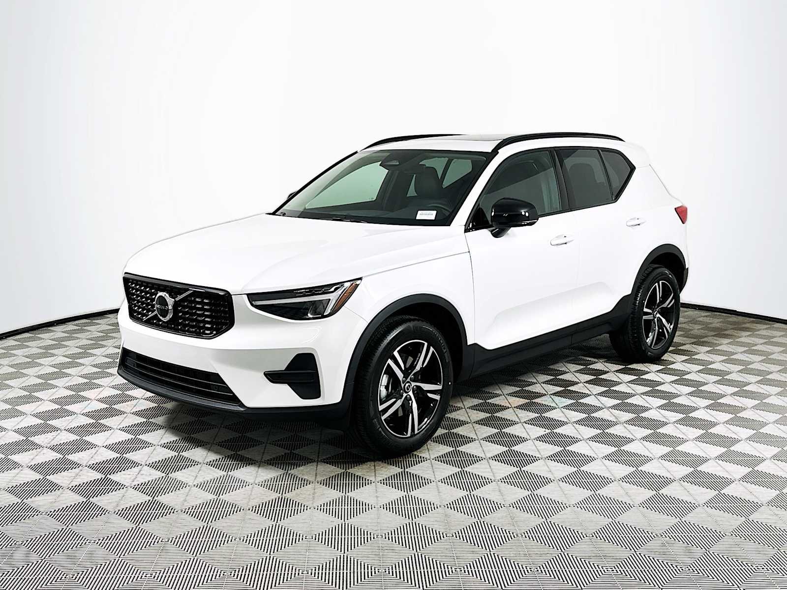 New 2026 Crystal White Volvo Core image 3