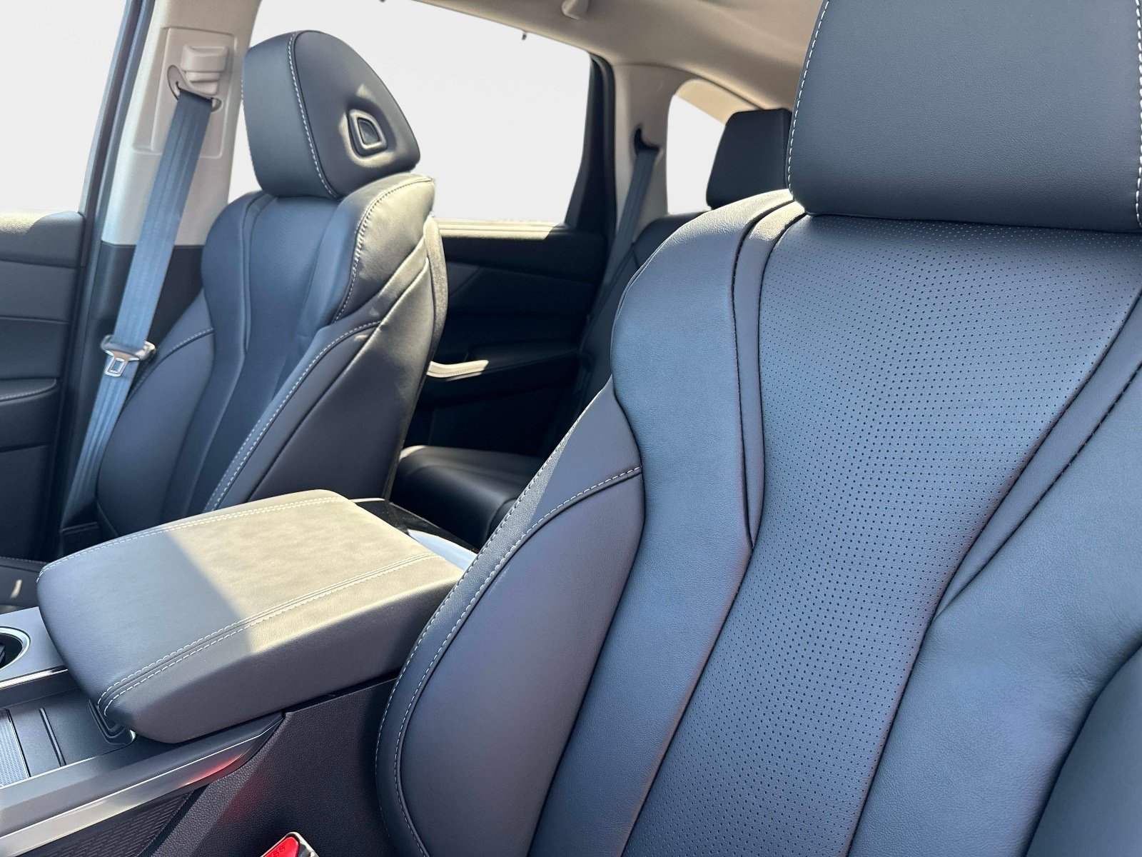 Used 2026 Solar Silver Metallic Acura w/Technology Package image 21