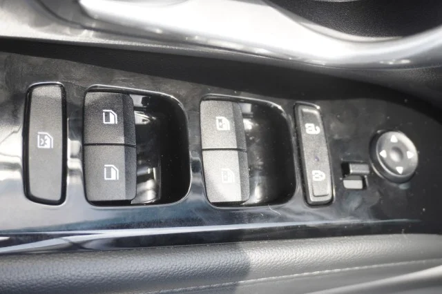 Used 2023  Hyundai Limited image 16