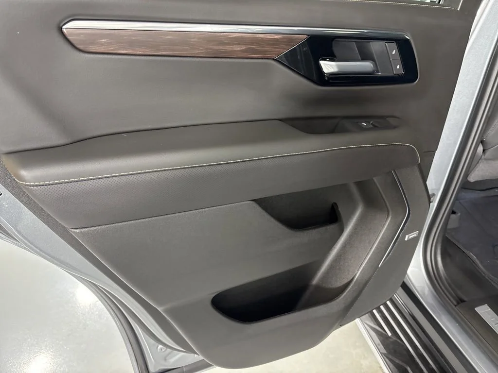 2026 Chevrolet Tahoe Premier - Photo 43
