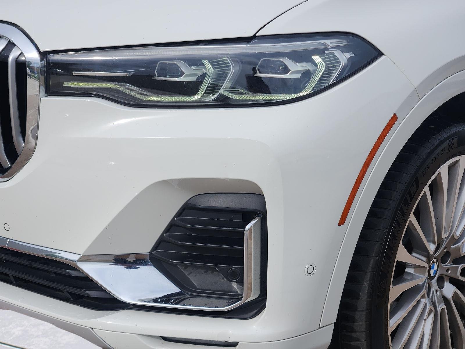 2021 BMW X7 photo 8 of 35