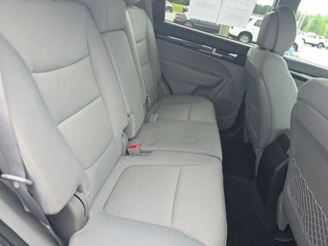 Used 2013 Silver Kia LX image 12