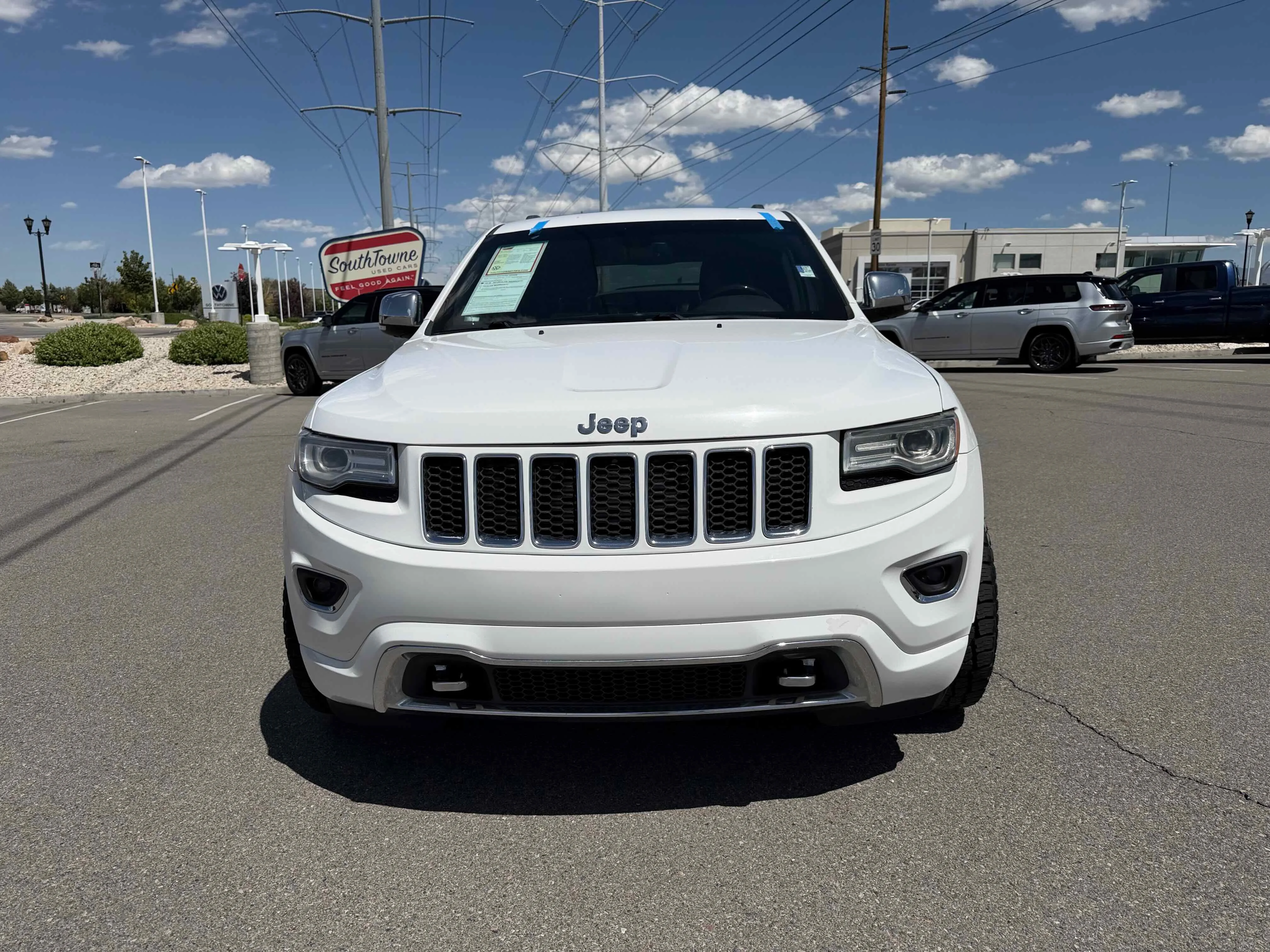 Used 2015 Bright White Clearcoat Jeep Overland image 10