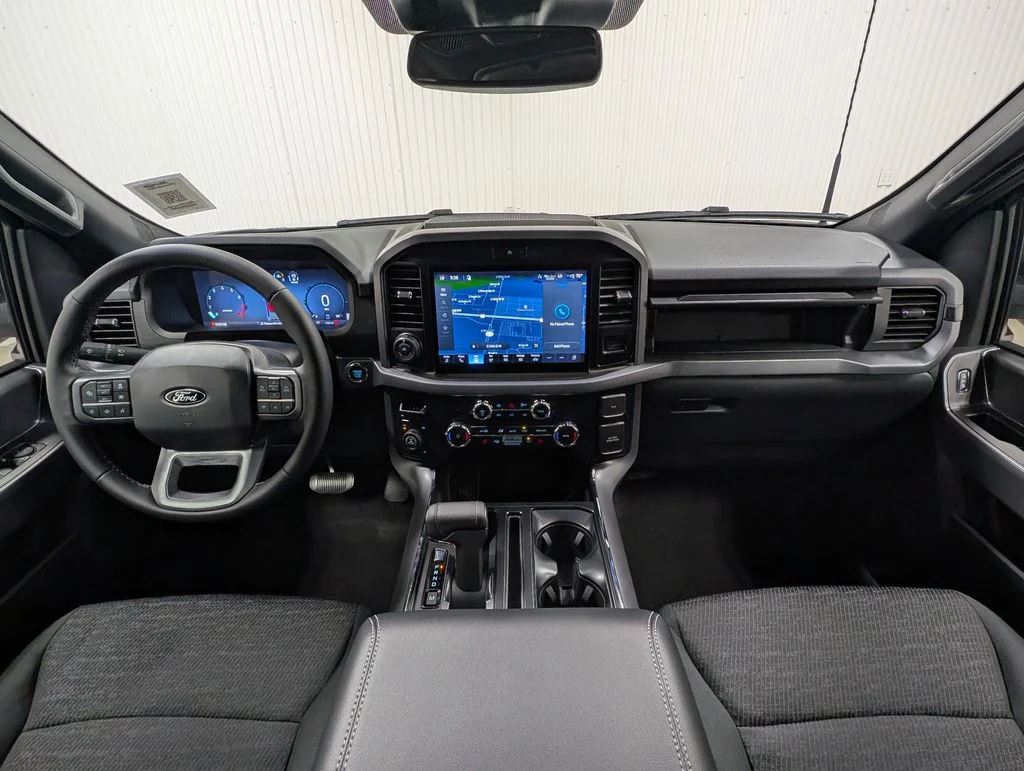 New 2026 Avalanche Ford XLT image 3