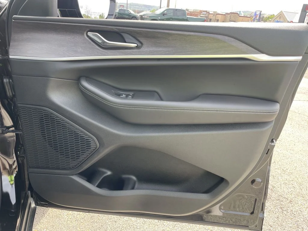 2025 Jeep Grand Cherokee Limited - Photo 14