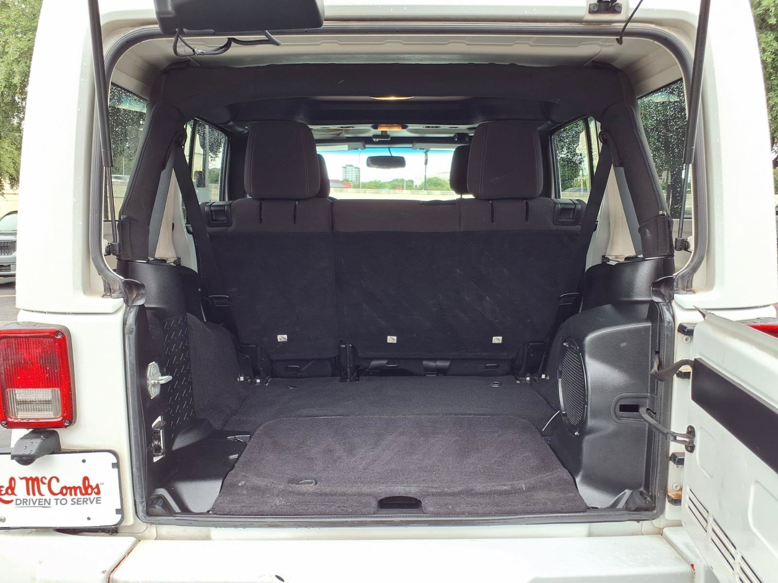 Used 2013 Bright White Jeep Sahara image 10
