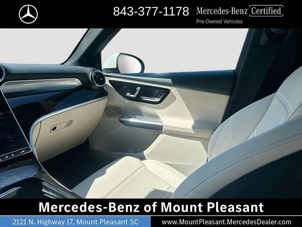 Certified Used 2025 Polar White Mercedes-Benz GLC 300 image 23