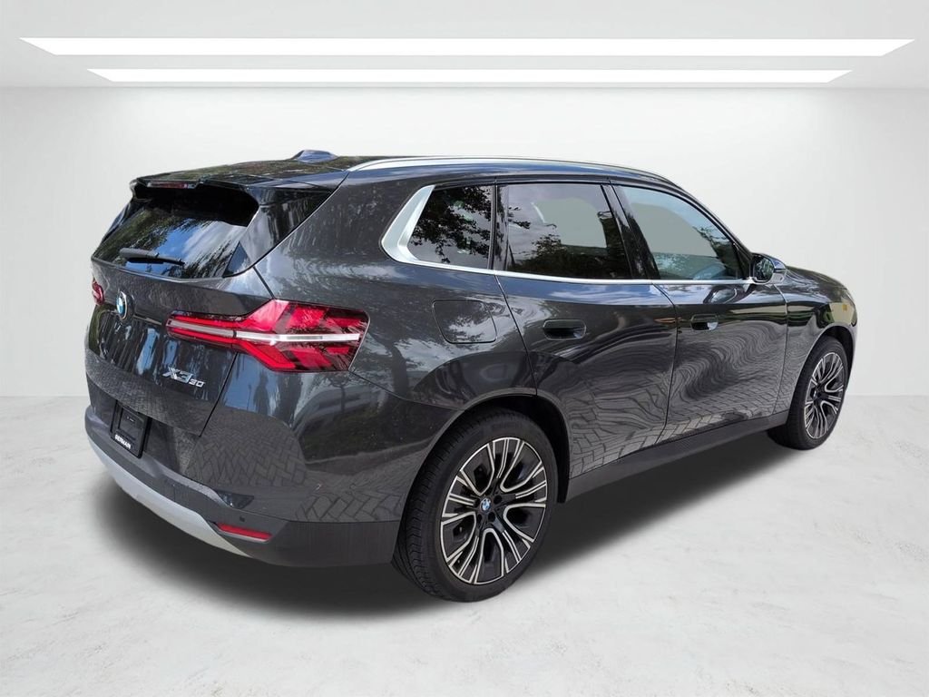 New 2025 Dark Graphite Metallic BMW 30 xDrive image 4