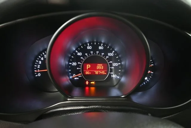 Used 2019 Green Kia Plus image 30