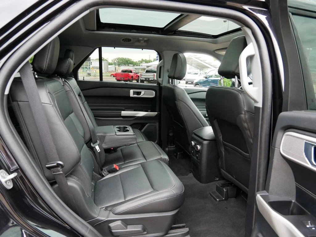 Certified Used 2022 Black Ford Limited image 9