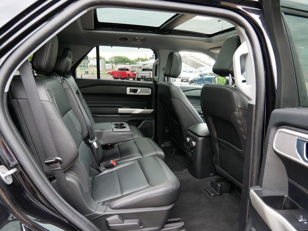 Certified Used 2022 Black Ford Limited image 9